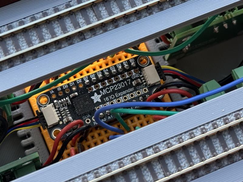 img-station-breadboard.jpg